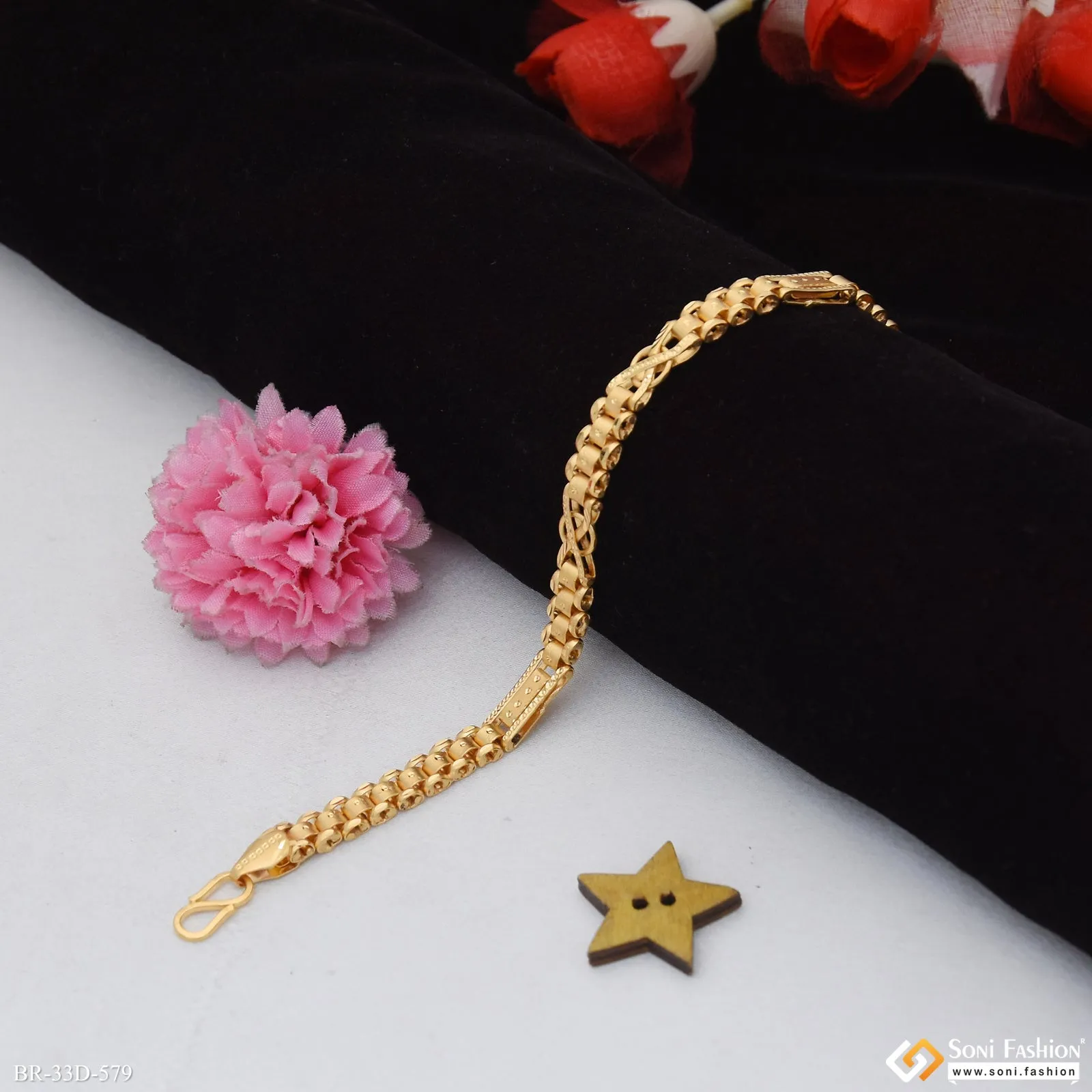 1 Gram Gold Plated Prominent Design Box Bracelet for Men - Style D579