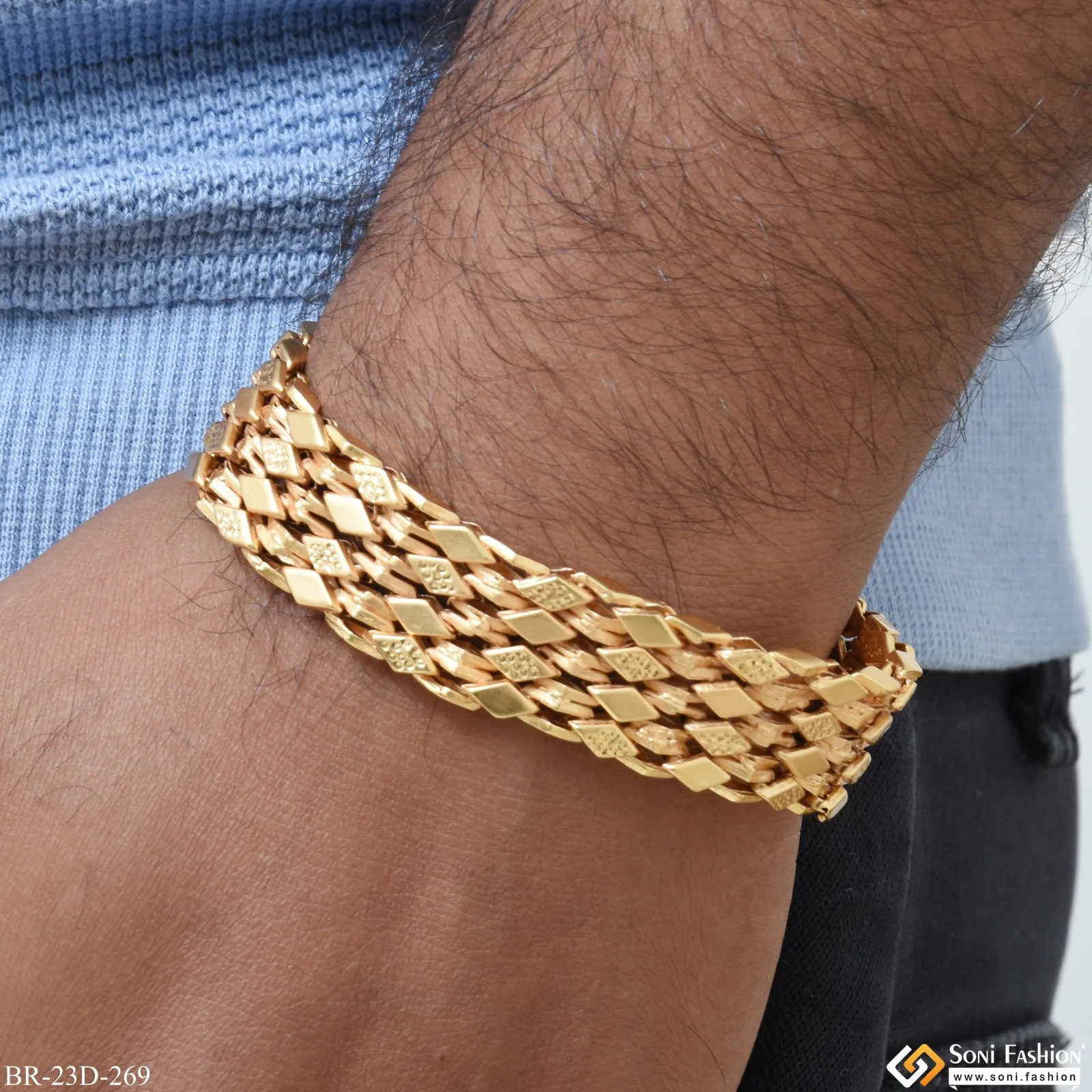 Best Quality Etched Design High-Quality Gold Plated Bracelet for Men - Style D269