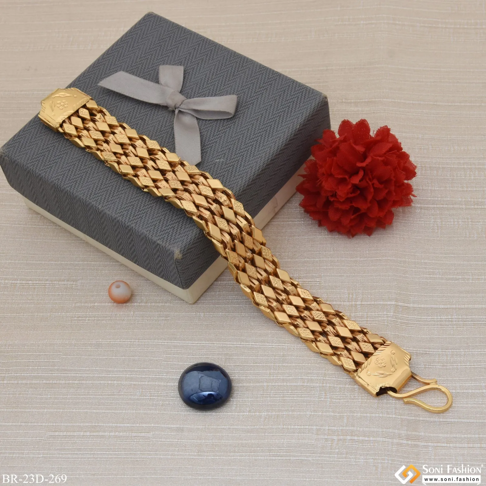 Best Quality Etched Design High-Quality Gold Plated Bracelet for Men - Style D269