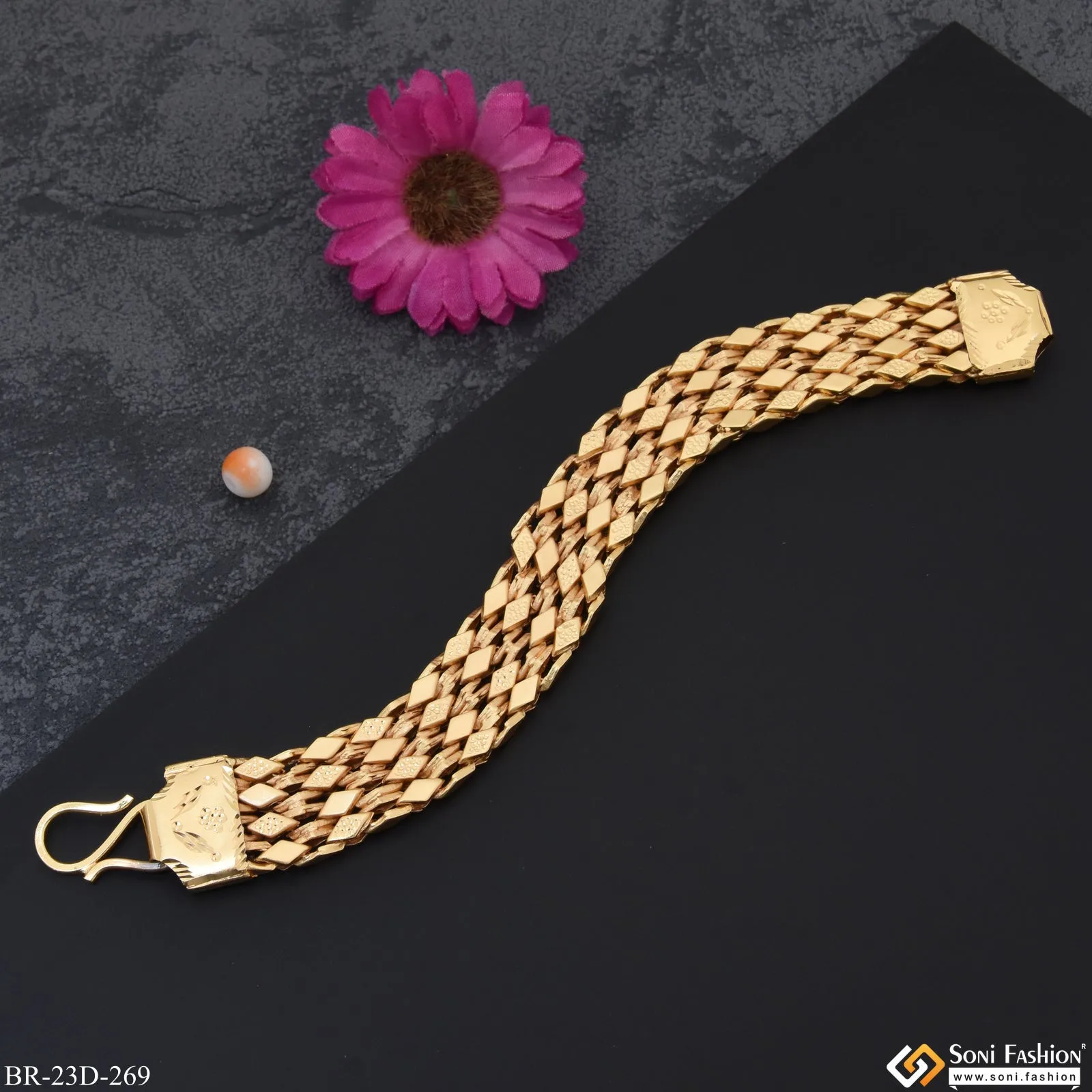 Best Quality Etched Design High-Quality Gold Plated Bracelet for Men - Style D269
