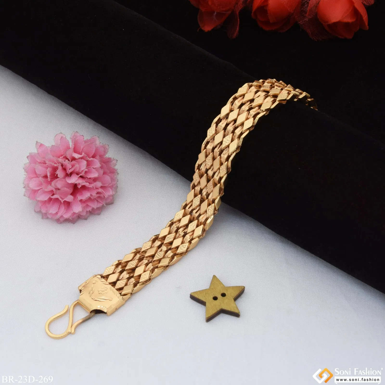 Best Quality Etched Design High-Quality Gold Plated Bracelet for Men - Style D269