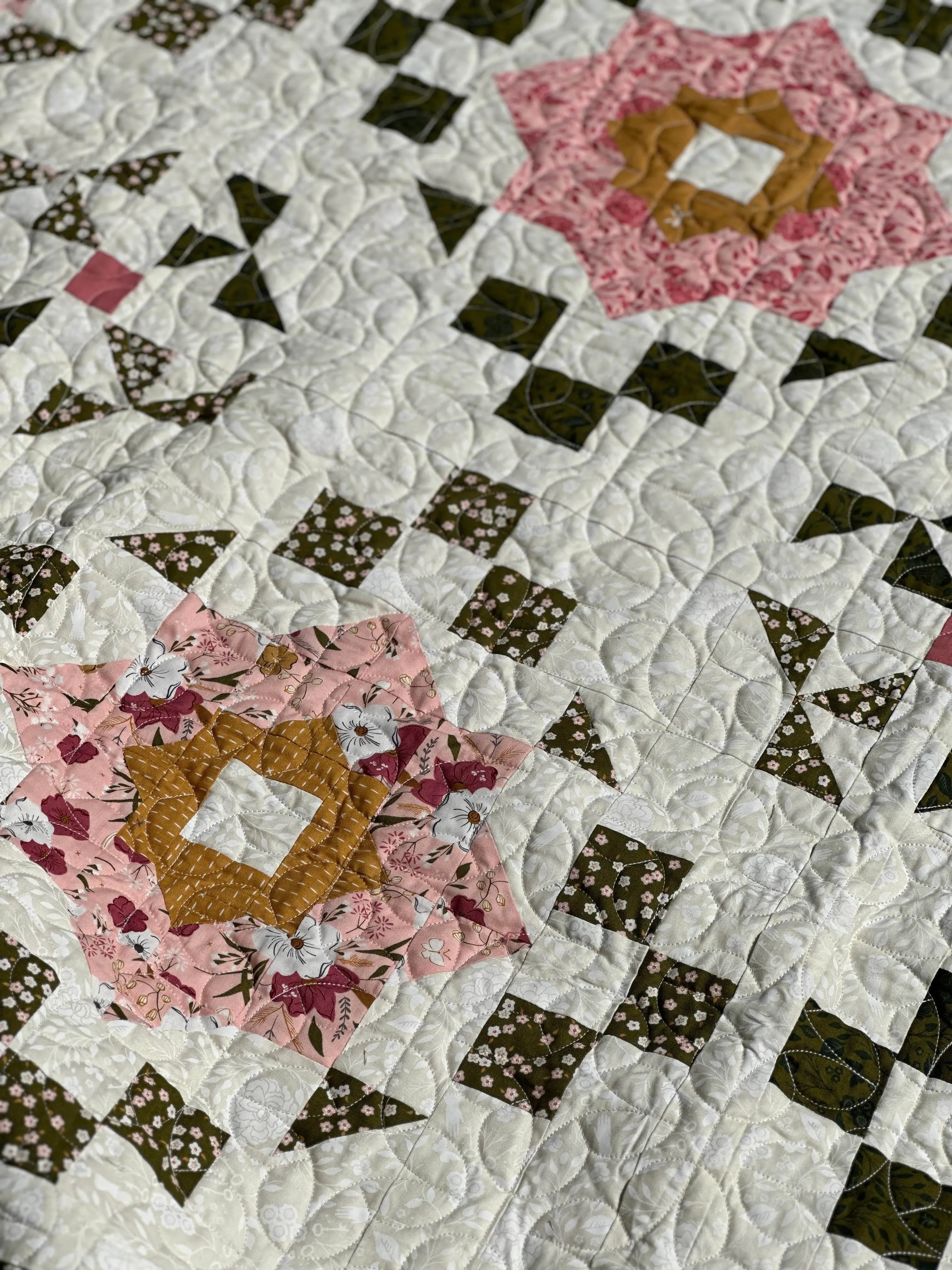 Evermore "Cabbage Rose" Quilt   Wall Hanging Pattern (DIGITAL DOWNLOAD)