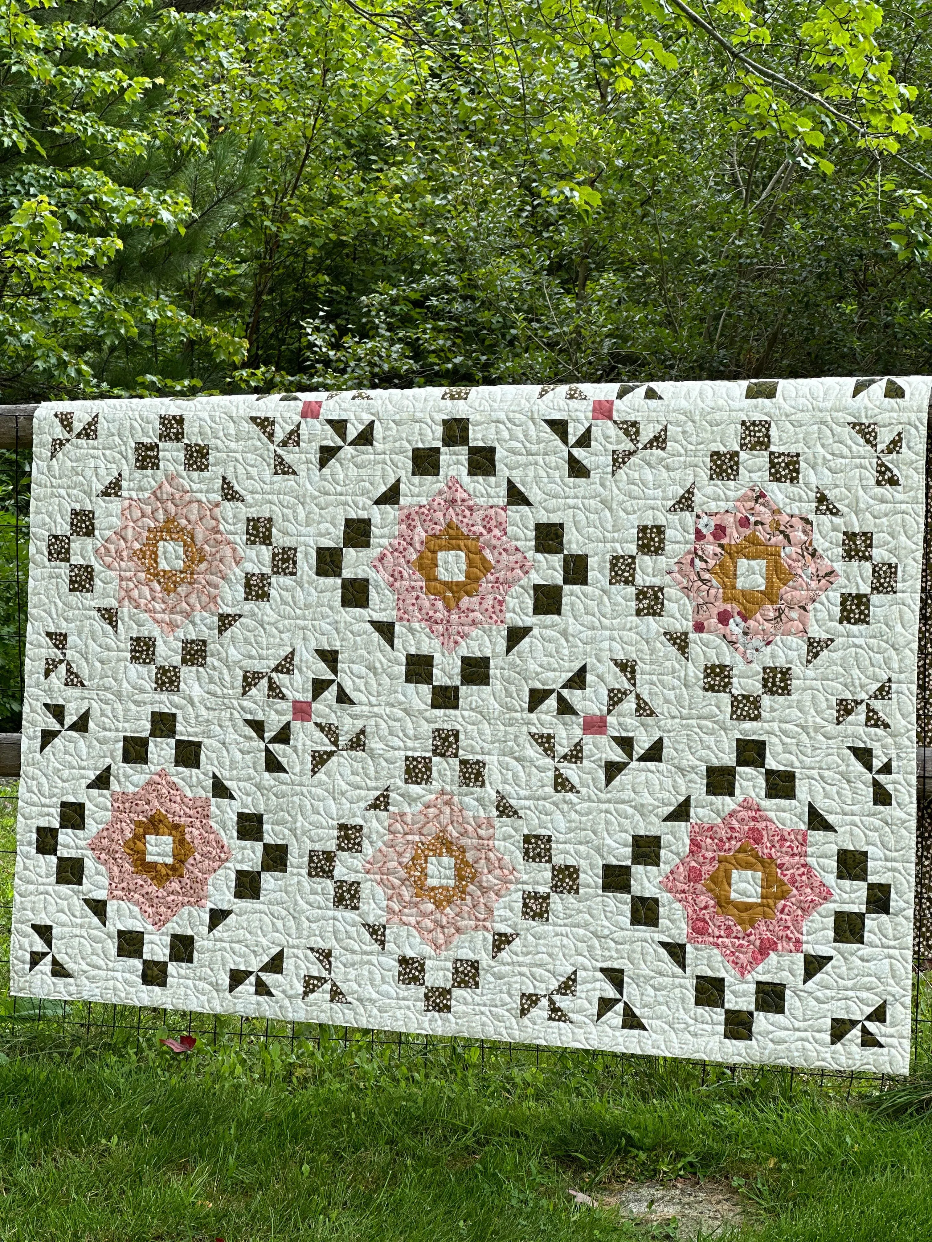 Evermore "Cabbage Rose" Quilt   Wall Hanging Pattern (DIGITAL DOWNLOAD)