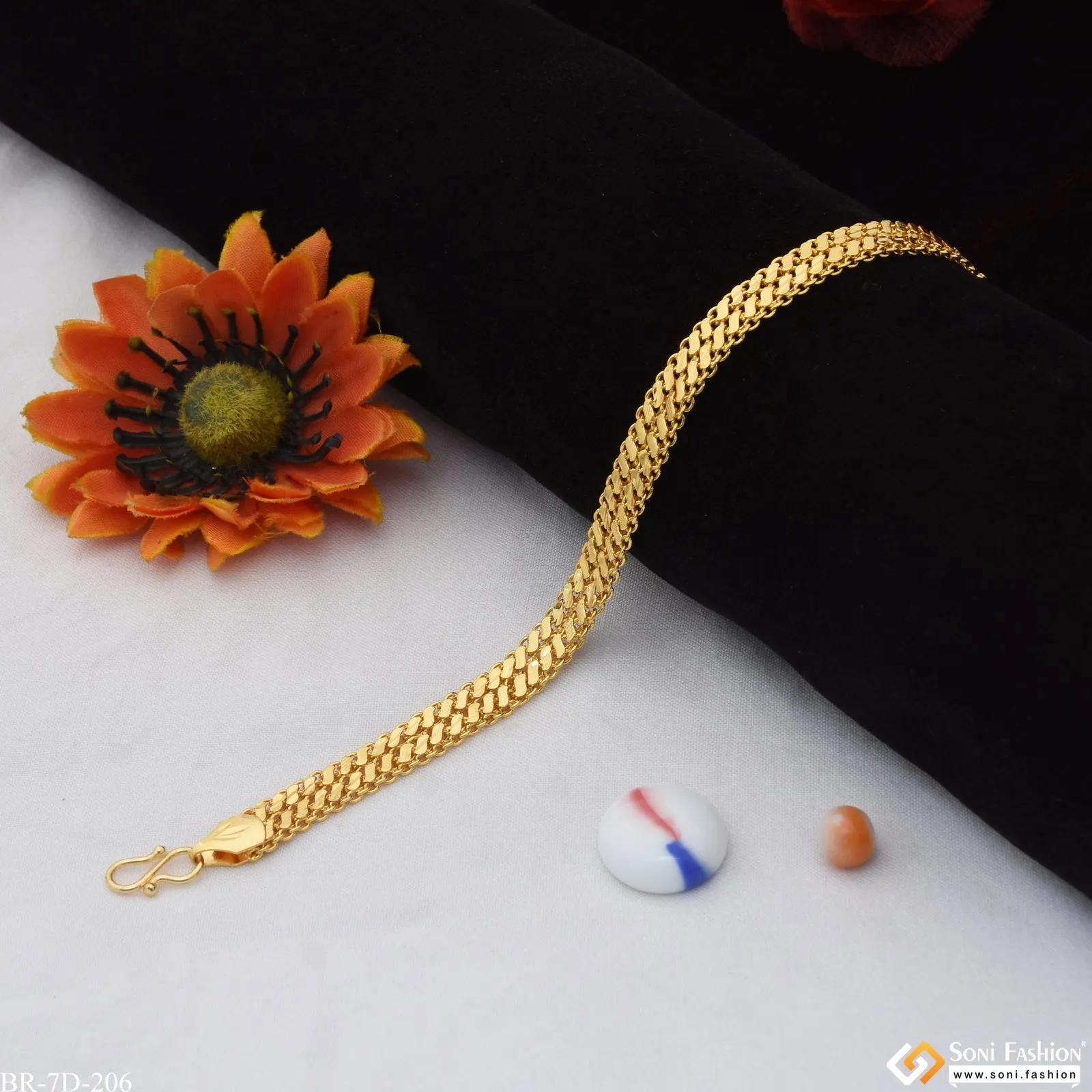 Exceptional Design High-Quality Gold Plated Bracelet for Men - Style D206