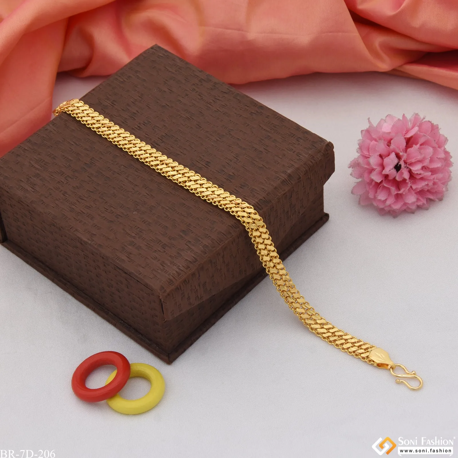 Exceptional Design High-Quality Gold Plated Bracelet for Men - Style D206