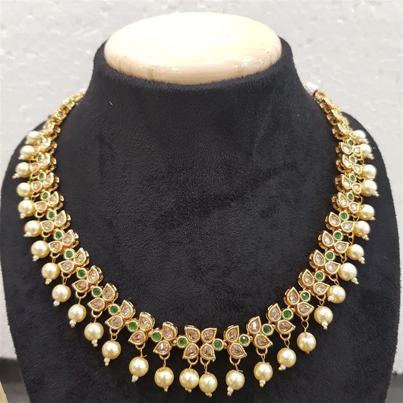 Green Gold Look Necklace Set