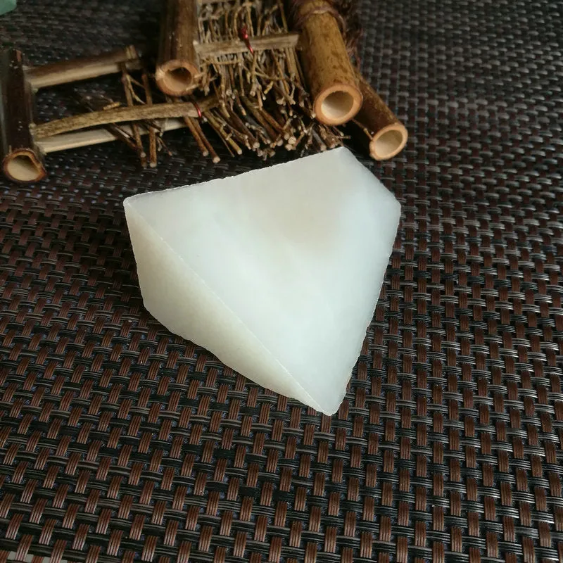 Natural Kunlun Jade Rough Nephrite Raw (156g,8.3X7.5X2.8cm)