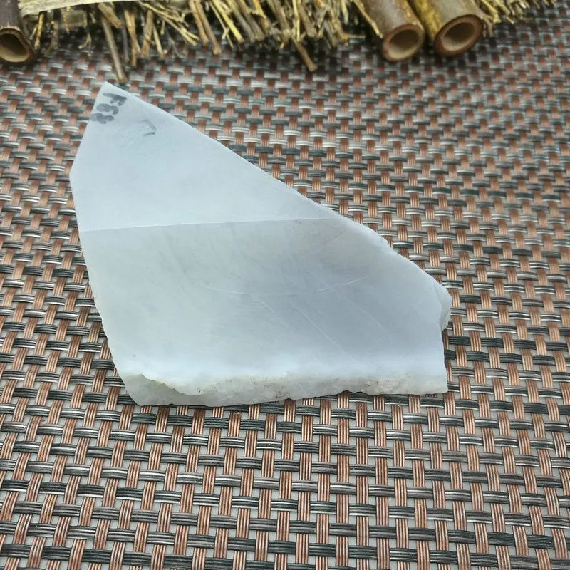 Natural Kunlun Jade Rough Nephrite Raw (282g, 9.5X6.5X3cm)